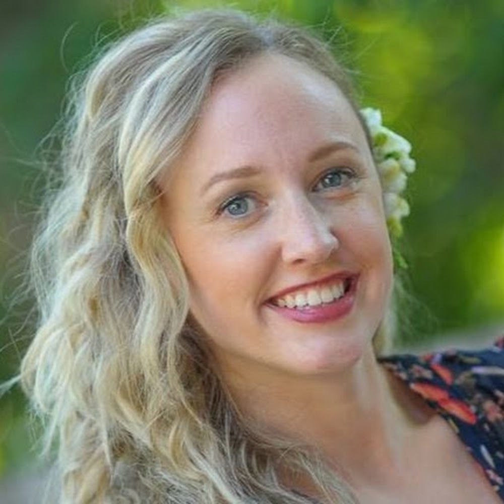 Meet your Posher, Claire